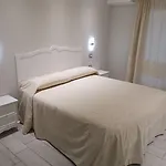 Domu Ajaju 招待所 3*